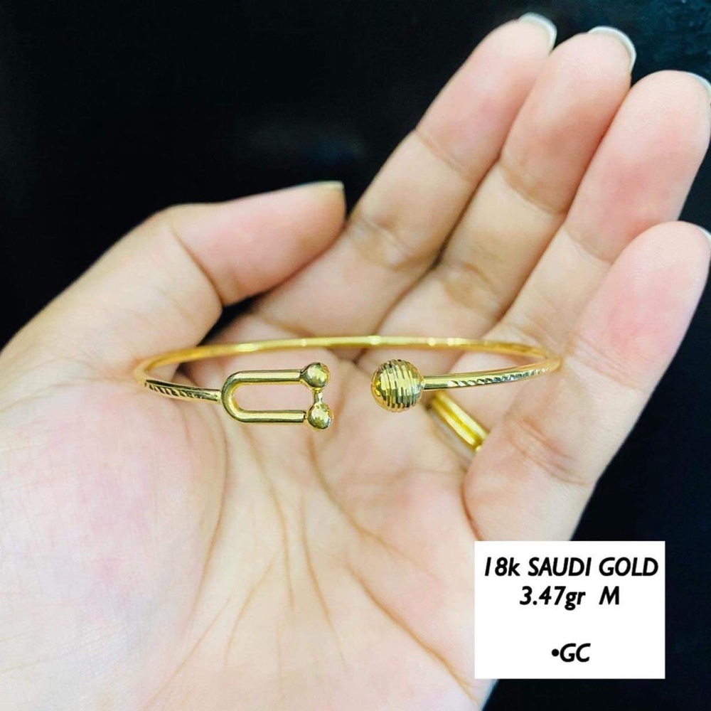 18k Solid Gold Bangle